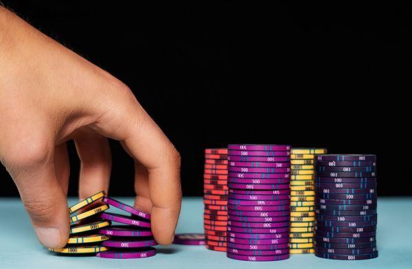 バカラ 賭け 方: お金を増やすための効果的な方法